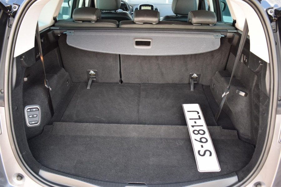 Renault Grand Scénic 1.3 TCe Techno 7p. | 18" Lm Velgen | achteruitrijcamera | Navi | Cruise |