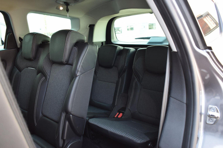 Renault Grand Scénic 1.3 TCe Techno 7p. | 18" Lm Velgen | achteruitrijcamera | Navi | Cruise |