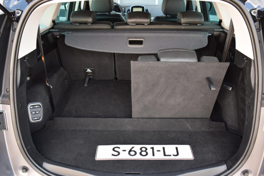 Renault Grand Scénic 1.3 TCe Techno 7p. | 18" Lm Velgen | achteruitrijcamera | Navi | Cruise |