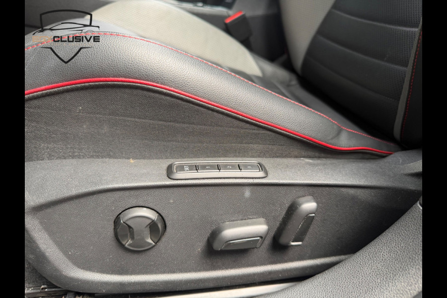 Volkswagen Golf 2.0 TSI GTI CLUBSPORT/PANO/IQLIGHT/HUD