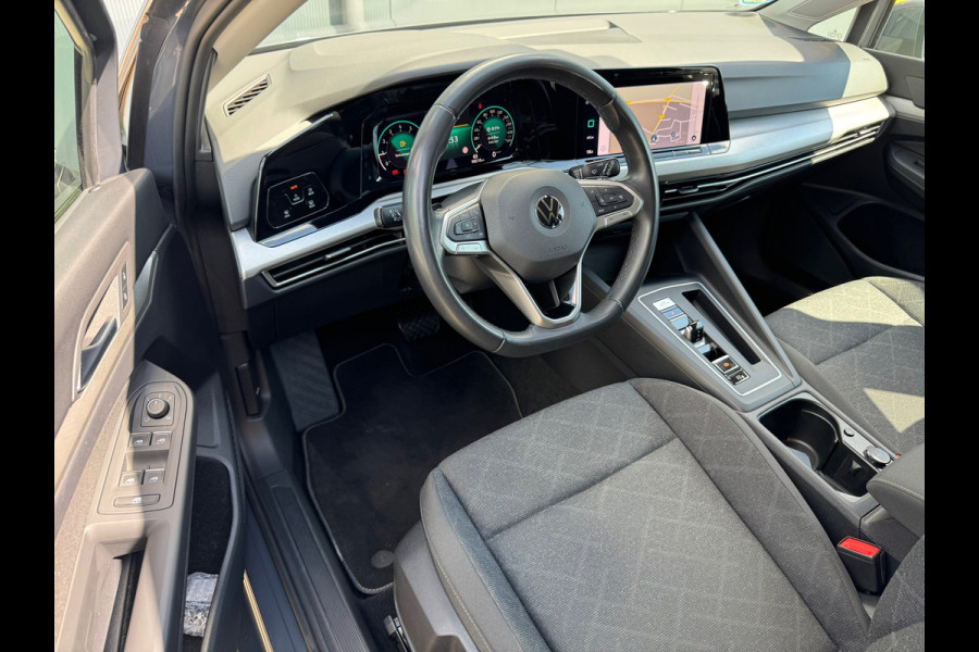 Volkswagen Golf 1.0 TSI Life * Automaat *