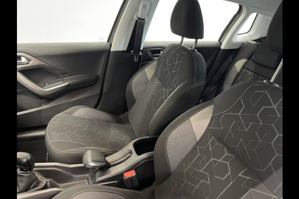 Peugeot 2008 1.2 PureTech Active 82pk Navigatie Apple Carplay/Android Auto Cruise Control Airco