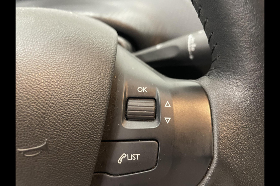 Peugeot 2008 1.2 PureTech Active 82pk Navigatie Apple Carplay/Android Auto Cruise Control Airco