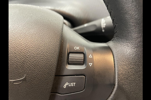 Peugeot 2008 1.2 PureTech Active 82pk Navigatie Apple Carplay/Android Auto Cruise Control Airco