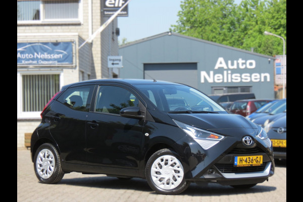 Toyota Aygo 1.0 VVT-i x-play | AIRCO | CRUISE CONTROL | ACHTERUITRIJCAMERA | DEALER OH |