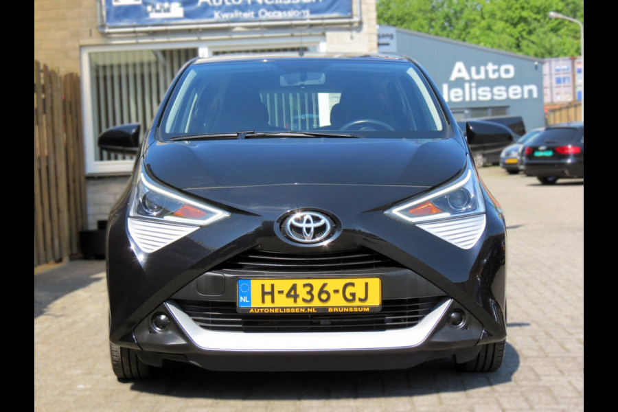 Toyota Aygo 1.0 VVT-i x-play | AIRCO | CRUISE CONTROL | ACHTERUITRIJCAMERA | DEALER OH |