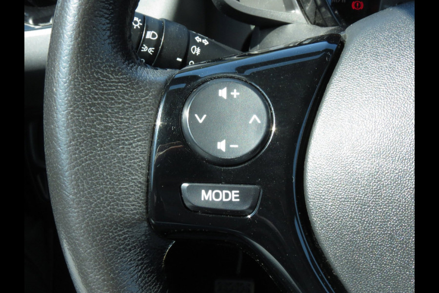Toyota Aygo 1.0 VVT-i x-play | AIRCO | CRUISE CONTROL | ACHTERUITRIJCAMERA | DEALER OH |