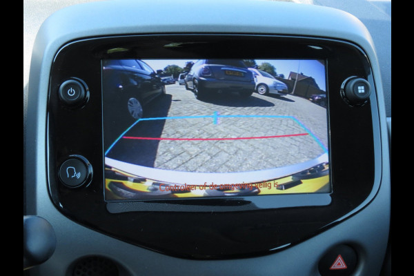 Toyota Aygo 1.0 VVT-i x-play | AIRCO | CRUISE CONTROL | ACHTERUITRIJCAMERA | DEALER OH |