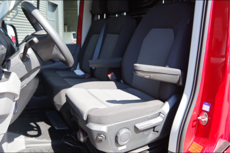 Volkswagen Crafter 35 2.0 TDI L3H3(L2H2) 177PK AUT. LED, GEV. ERGO COMFORT STOEL, STOELVERWARMING, CLIMA, VOORRUIT VERWARMING, CRUISE, MF STUURWIEL
