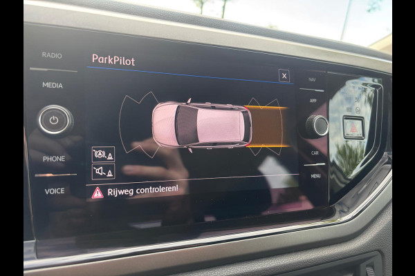 Volkswagen Polo 1.0 TSI Highline Business | Apple Carplay | Stoelverwarming | Parkeersensoren | Cruise
