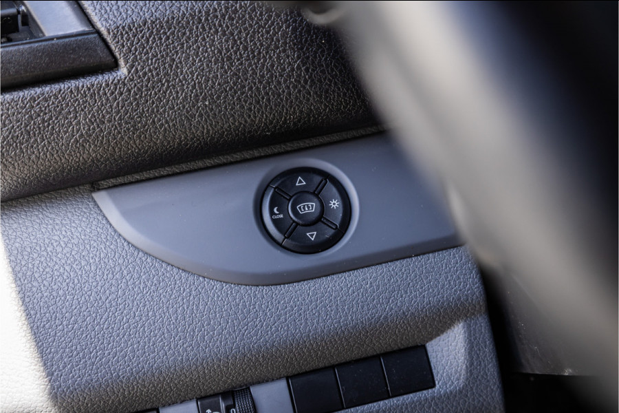 Peugeot Expert 2.0 BlueHDI L2 | Head-up | Dodehoekdetectie | CarPlay | Navigatie | Camera | Trekhaak | Climate control | Betimmering | Nieuwe APK | BPM Vrij | Euro 6 | Lang / L2H1