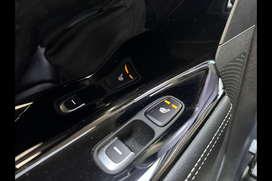 Kia e-Niro ExecutiveLine SKY 64 kWh | SOH: 95,6% | Schuifdak | 3 Fase | Warmtepomp | Leder | Adaptive CC | Climate |