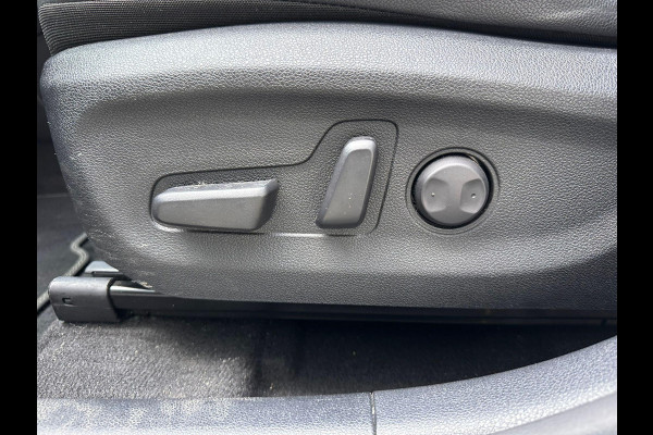 Kia e-Niro ExecutiveLine SKY 64 kWh | SOH: 95,6% | Schuifdak | 3 Fase | Warmtepomp | Leder | Adaptive CC | Climate |