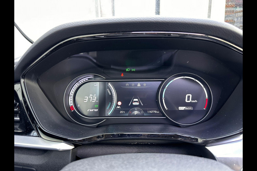 Kia e-Niro ExecutiveLine SKY 64 kWh | SOH: 95,6% | Schuifdak | 3 Fase | Warmtepomp | Leder | Adaptive CC | Climate |