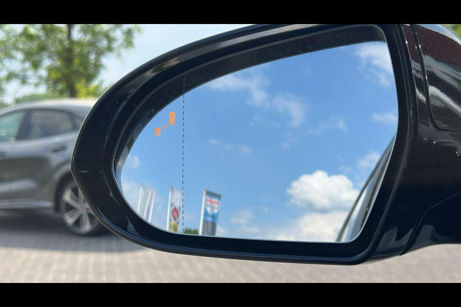 Kia e-Niro ExecutiveLine SKY 64 kWh | SOH: 95,6% | Schuifdak | 3 Fase | Warmtepomp | Leder | Adaptive CC | Climate |