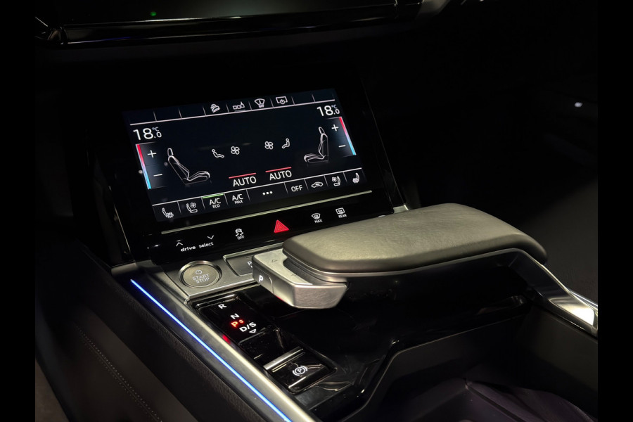 Audi e-tron 50 quattro Launch edition Black 71 kWh | B&O | HUD | TREKHAAK | 360 CAMERA | SPIEGELCAMERA