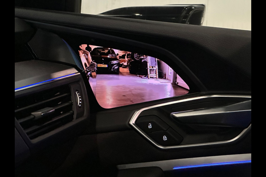 Audi e-tron 50 quattro Launch edition Black 71 kWh | B&O | HUD | TREKHAAK | 360 CAMERA | SPIEGELCAMERA