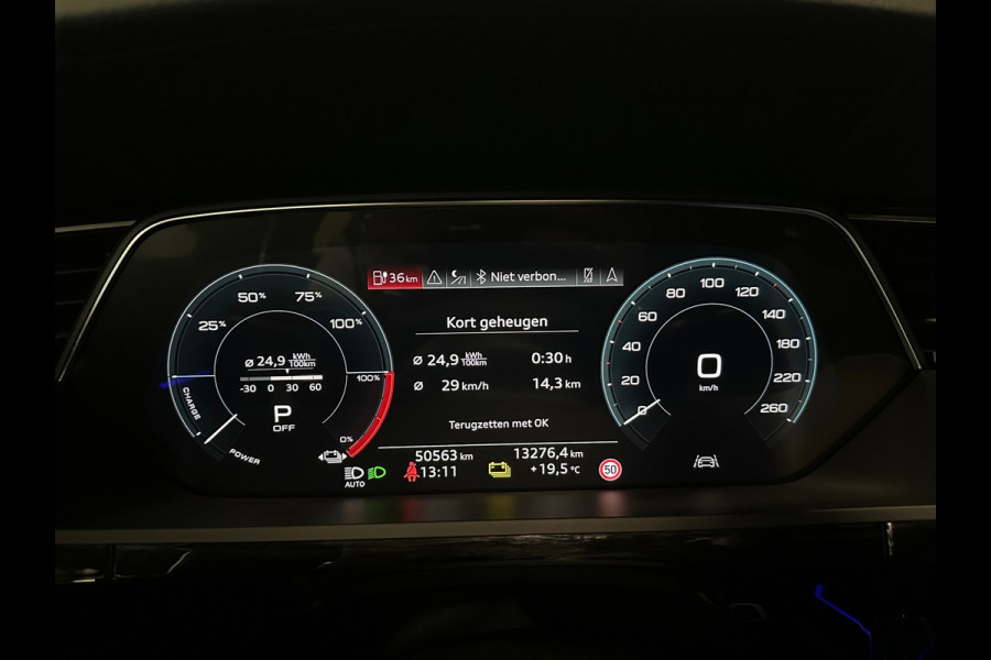 Audi e-tron 50 quattro Launch edition Black 71 kWh | B&O | HUD | TREKHAAK | 360 CAMERA | SPIEGELCAMERA