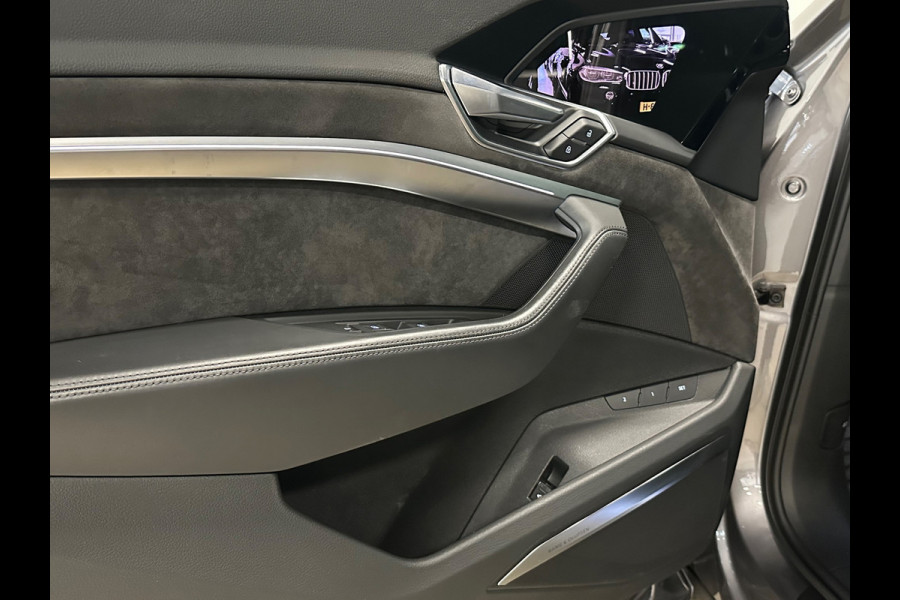 Audi e-tron 50 quattro Launch edition Black 71 kWh | B&O | HUD | TREKHAAK | 360 CAMERA | SPIEGELCAMERA