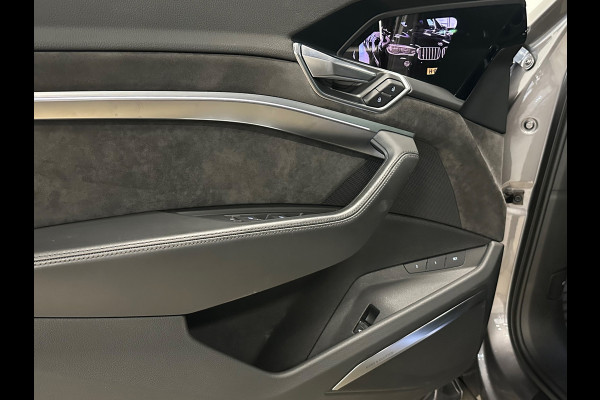 Audi e-tron 50 quattro Launch edition Black 71 kWh | B&O | HUD | TREKHAAK | 360 CAMERA | SPIEGELCAMERA