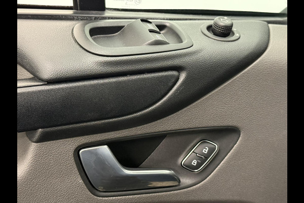 Ford Transit Custom 300 2.0 TDCI L2H1 Trend Automaat Airco Navigatie Cruise Control Camera Parkeersensoren