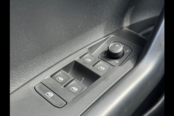 Volkswagen Taigo TSI 115PK DSG LIFE EDITION CAMERA/ACC/CARPLAY/HALF-LEDER