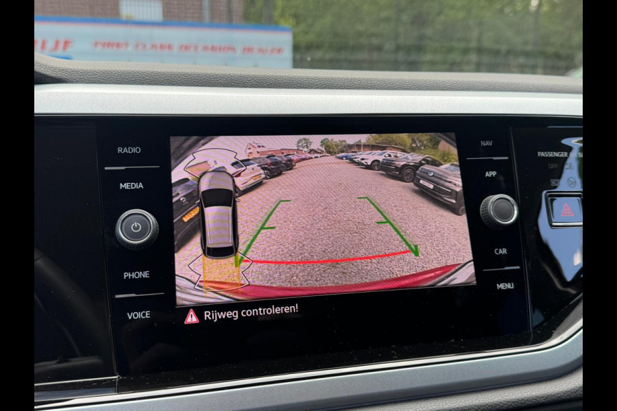 Volkswagen Taigo TSI 115PK DSG LIFE EDITION CAMERA/ACC/CARPLAY/HALF-LEDER