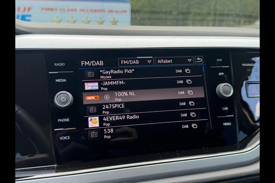 Volkswagen Taigo TSI 115PK DSG LIFE EDITION CAMERA/ACC/CARPLAY/HALF-LEDER