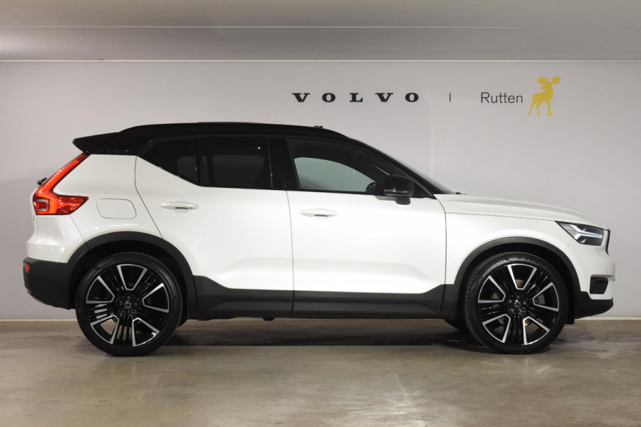 Volvo XC40 T5 262PK Automaat Recharge R-Design / Adaptive cruise control / Leren bekleding / Elektrische stoelen met geheugen / Elektrisch glazen schuif-kanteldak / Harman Kardon / Stoel- en stuurverwarming / Elektrische achterklep / Trekhaak / 21" velgen / Achteruitrijcamera