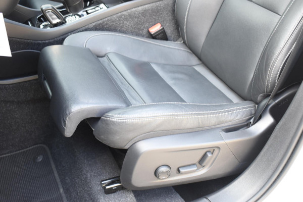 Volvo XC40 T5 262PK Automaat Recharge R-Design / Adaptive cruise control / Leren bekleding / Elektrische stoelen met geheugen / Elektrisch glazen schuif-kanteldak / Harman Kardon / Stoel- en stuurverwarming / Elektrische achterklep / Trekhaak / 21" velgen / Achteruitrijcamera