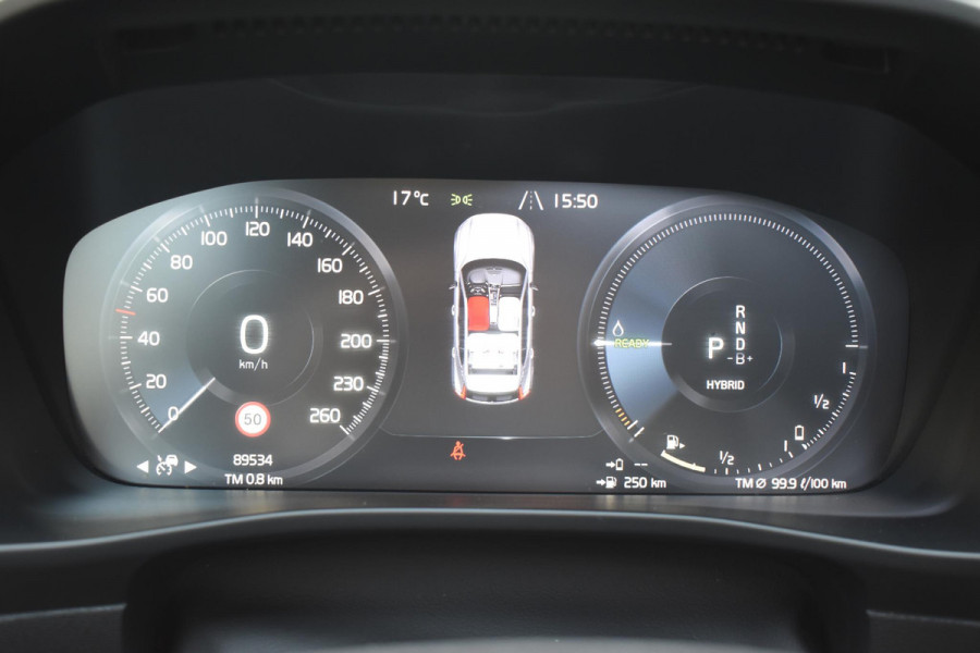 Volvo XC40 T5 262PK Automaat Recharge R-Design / Adaptive cruise control / Leren bekleding / Elektrische stoelen met geheugen / Elektrisch glazen schuif-kanteldak / Harman Kardon / Stoel- en stuurverwarming / Elektrische achterklep / Trekhaak / 21" velgen / Achteruitrijcamera