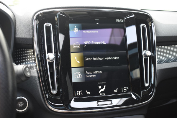 Volvo XC40 T5 262PK Automaat Recharge R-Design / Adaptive cruise control / Leren bekleding / Elektrische stoelen met geheugen / Elektrisch glazen schuif-kanteldak / Harman Kardon / Stoel- en stuurverwarming / Elektrische achterklep / Trekhaak / 21" velgen / Achteruitrijcamera