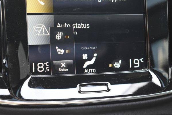 Volvo XC40 T5 262PK Automaat Recharge R-Design / Adaptive cruise control / Leren bekleding / Elektrische stoelen met geheugen / Elektrisch glazen schuif-kanteldak / Harman Kardon / Stoel- en stuurverwarming / Elektrische achterklep / Trekhaak / 21" velgen / Achteruitrijcamera