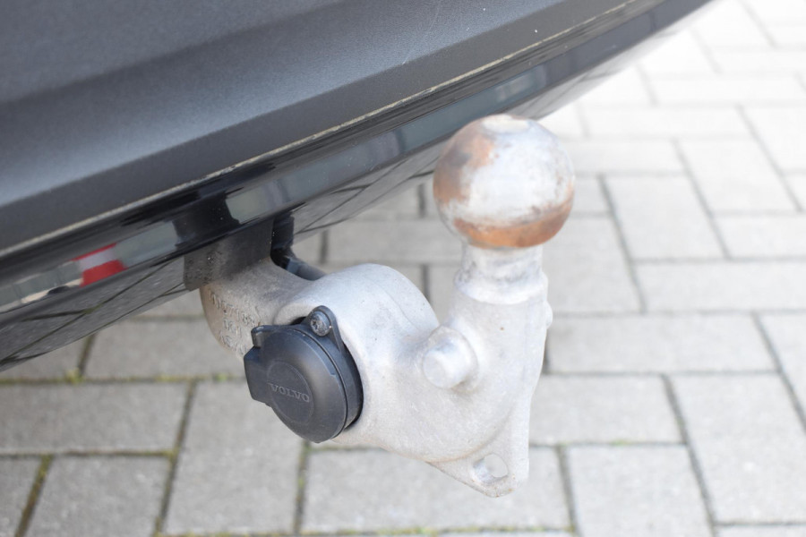 Volvo XC40 T5 262PK Automaat Recharge R-Design / Adaptive cruise control / Leren bekleding / Elektrische stoelen met geheugen / Elektrisch glazen schuif-kanteldak / Harman Kardon / Stoel- en stuurverwarming / Elektrische achterklep / Trekhaak / 21" velgen / Achteruitrijcamera