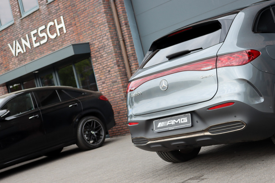 Mercedes-Benz EQE SUV 500 4MATIC AMG Line 91 kWh | 65.000,- ex BTW | Luchtvering | Hyperscreen | Achterasbesturing | Distronic+ | Massage | HUD | Stoelventilatie | Trekhaak | Memory | Verwarmd Stuurwiel | 22kW |