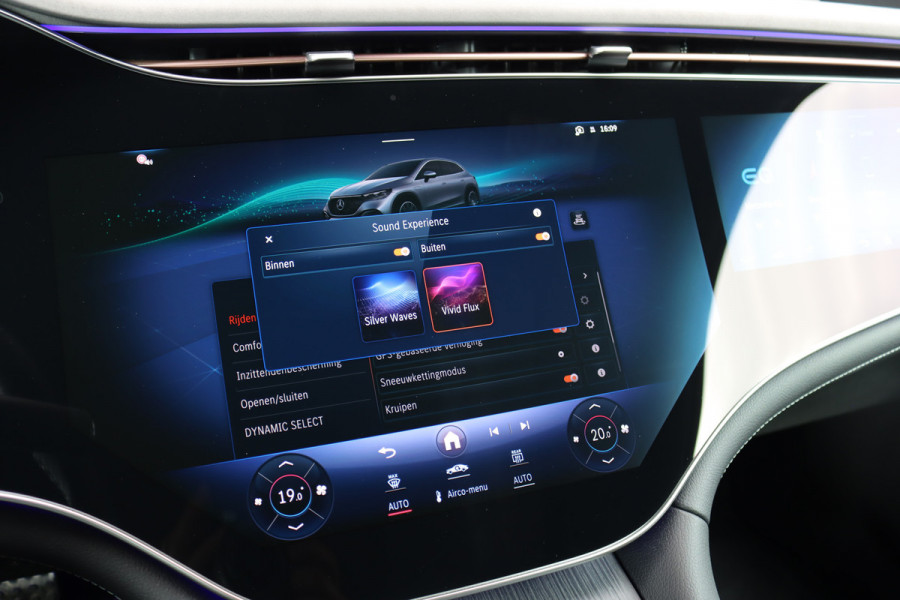 Mercedes-Benz EQE SUV 500 4MATIC AMG Line 91 kWh | 65.000,- ex BTW | Luchtvering | Hyperscreen | Achterasbesturing | Distronic+ | Massage | HUD | Stoelventilatie | Trekhaak | Memory | Verwarmd Stuurwiel | 22kW |
