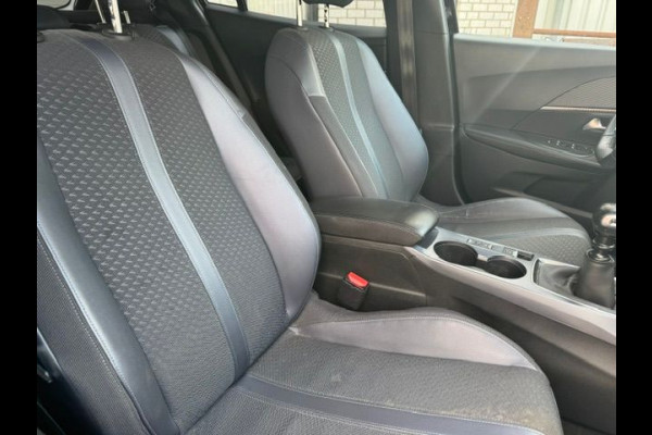 Peugeot 2008 1.5 BlueHDi Blue Lease Allure DISTRIBUTIE RIEM GEBROKEN Airco/ECC,Navi,Camera