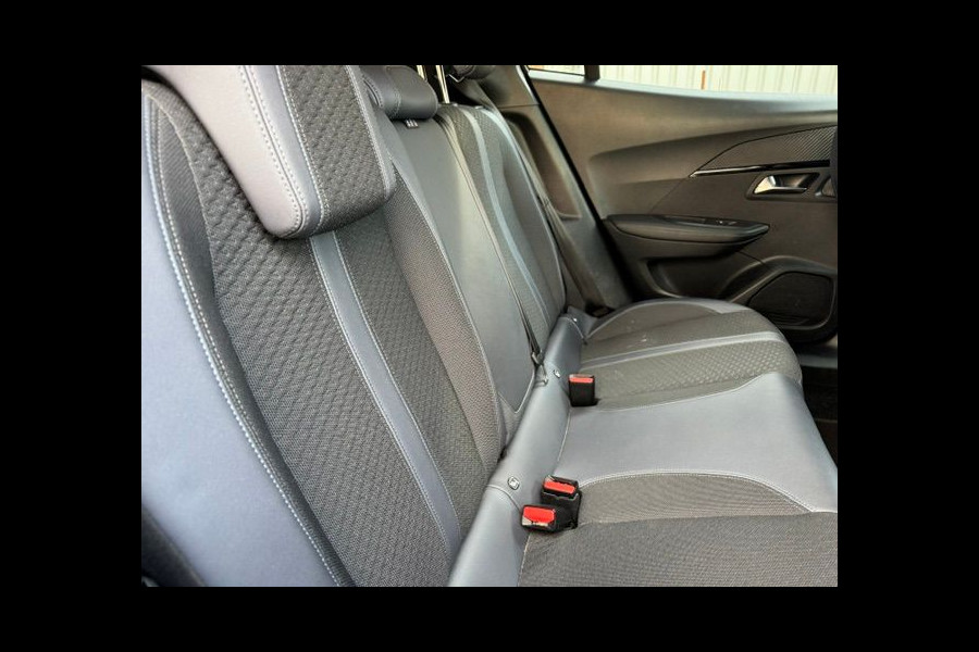 Peugeot 2008 1.5 BlueHDi Blue Lease Allure DISTRIBUTIE RIEM GEBROKEN Airco/ECC,Navi,Camera