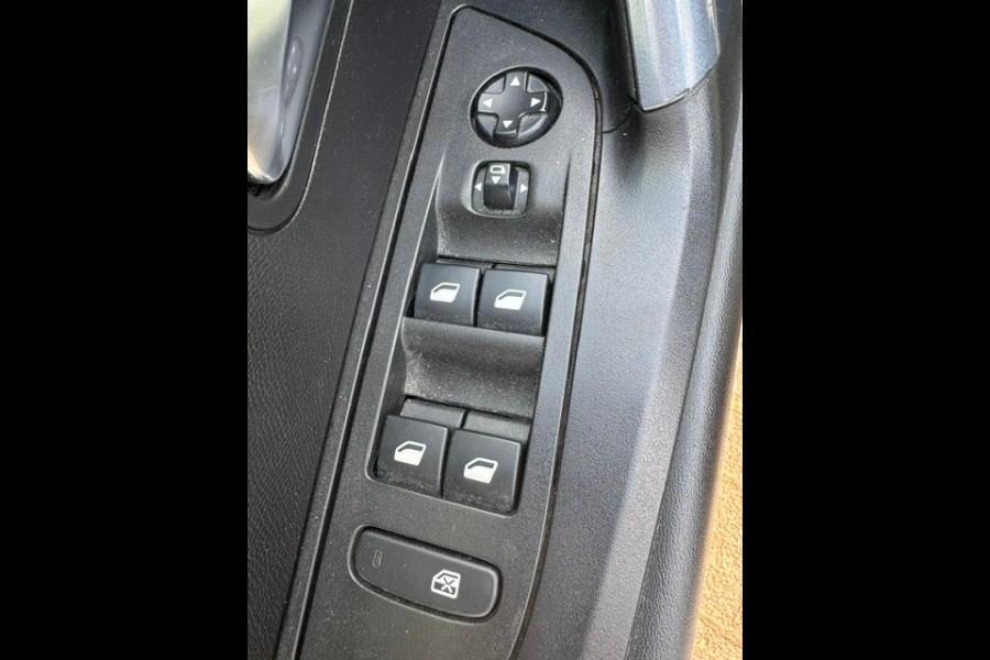 Peugeot 2008 1.5 BlueHDi Blue Lease Allure DISTRIBUTIE RIEM GEBROKEN Airco/ECC,Navi,Camera