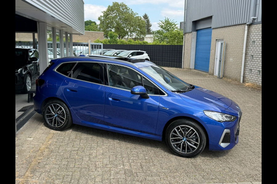 BMW 2 Serie Active Tourer 225e xDrive M-Sport 245 Pk | Navi | Panoramadak | Clima | Cruise | Camera | Leder-Alcantara..