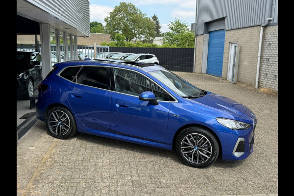 BMW 2 Serie Active Tourer 225e xDrive M-Sport 245 Pk | Navi | Panoramadak | Clima | Cruise | Camera | Leder-Alcantara..