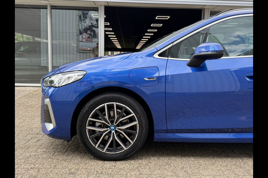 BMW 2 Serie Active Tourer 225e xDrive M-Sport 245 Pk | Navi | Panoramadak | Clima | Cruise | Camera | Leder-Alcantara..