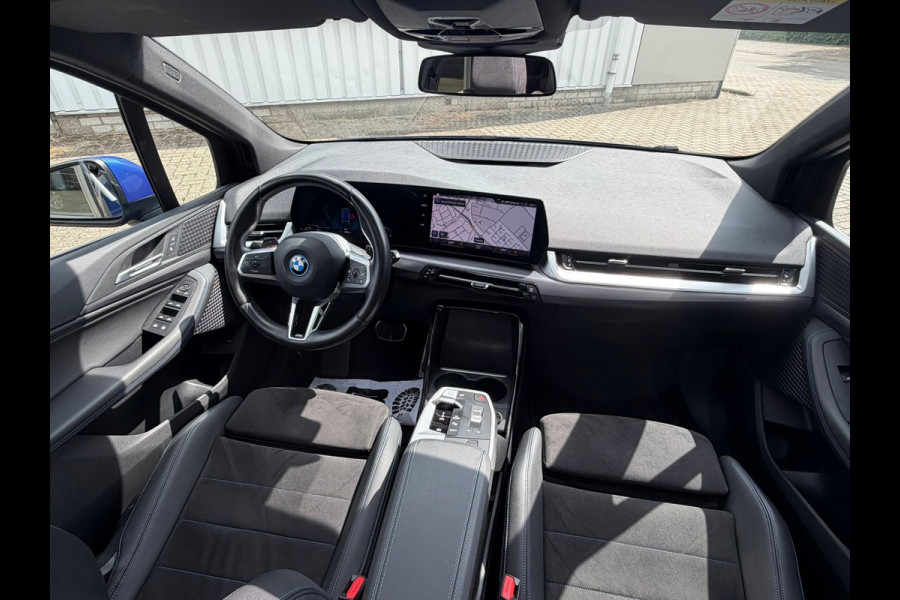 BMW 2 Serie Active Tourer 225e xDrive M-Sport 245 Pk | Navi | Panoramadak | Clima | Cruise | Camera | Leder-Alcantara..