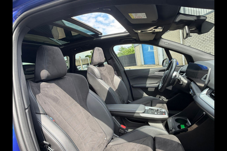 BMW 2 Serie Active Tourer 225e xDrive M-Sport 245 Pk | Navi | Panoramadak | Clima | Cruise | Camera | Leder-Alcantara..