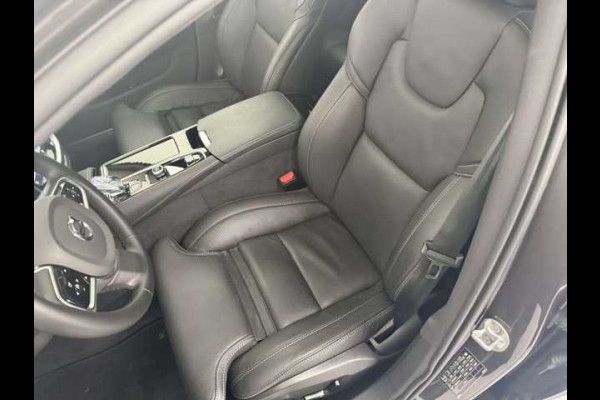 Volvo V60 2.0 T8 Plug-in hybrid AWD Ultra Dark ** FULL OPTIONS, PANO, ACC, MASSAGE, B&W ** 1e EIG - UNFALLFREI ** ** INFORMEER OOK NAAR ONZE AANTREKKELIJKE FINANCIAL-LEASE TARIEVEN **