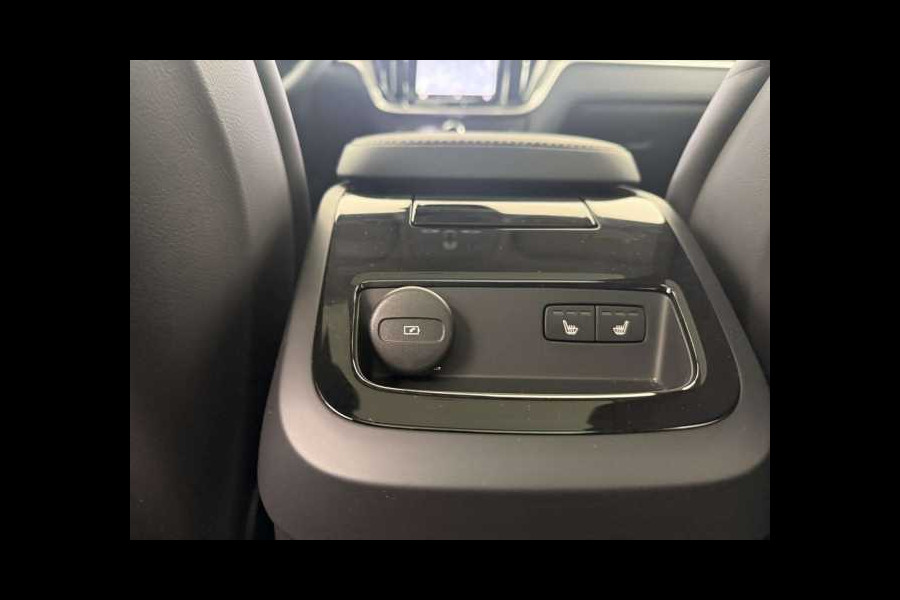 Volvo V60 2.0 T8 Plug-in hybrid AWD Ultra Dark ** FULL OPTIONS, PANO, ACC, MASSAGE, B&W ** 1e EIG - UNFALLFREI ** ** INFORMEER OOK NAAR ONZE AANTREKKELIJKE FINANCIAL-LEASE TARIEVEN **