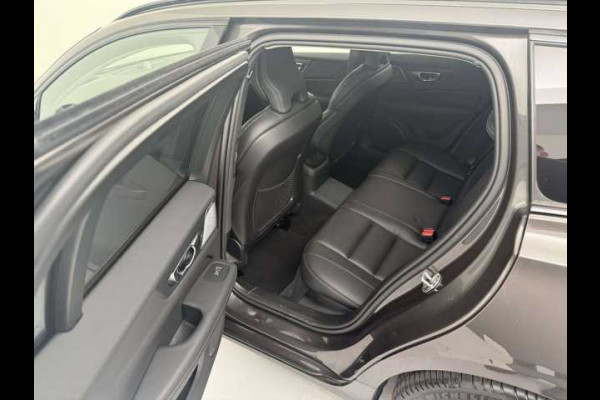 Volvo V60 2.0 T8 Plug-in hybrid AWD Ultra Dark ** FULL OPTIONS, PANO, ACC, MASSAGE, B&W ** 1e EIG - UNFALLFREI ** ** INFORMEER OOK NAAR ONZE AANTREKKELIJKE FINANCIAL-LEASE TARIEVEN **