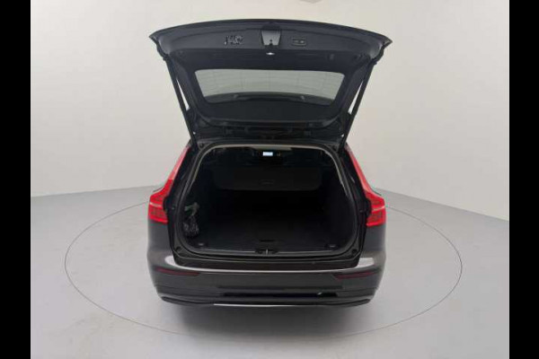 Volvo V60 2.0 T8 Plug-in hybrid AWD Ultra Dark ** FULL OPTIONS, PANO, ACC, MASSAGE, B&W ** 1e EIG - UNFALLFREI ** ** INFORMEER OOK NAAR ONZE AANTREKKELIJKE FINANCIAL-LEASE TARIEVEN **