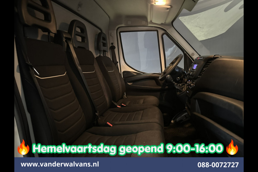 Iveco Daily 35C16H 157pk Dubbel Lucht Bakwagen 4.35m lang Laadklep Euro6 Airco | 980kg laadvermogen Bijrijdersbank