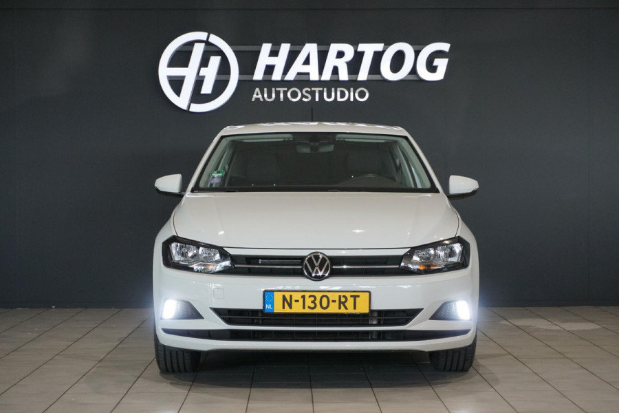 Volkswagen Polo 1.0 TSI Comfortline Automaat + STOELVERWARMING / TREKHAAK / APPLE CARPLAY